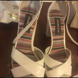 Rialto size 8 heals